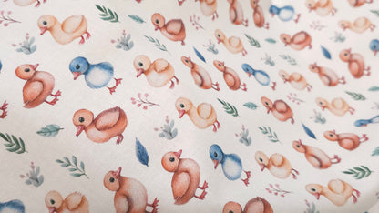 Bomuld Print Påskekyllinger Hvid med blå/pink/grøn