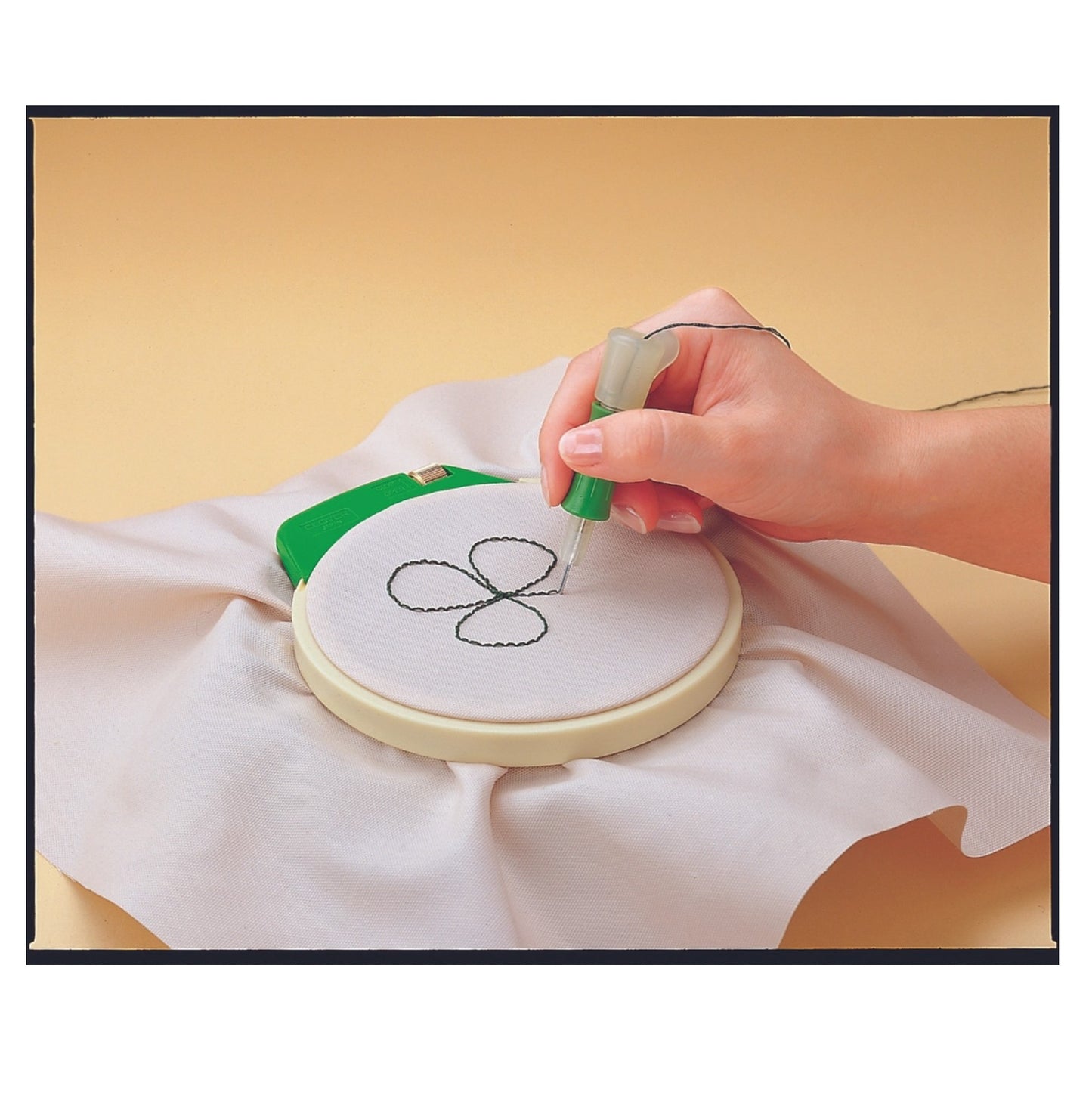 Clover broderi stitching
